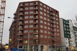 Byggandet av kvarteret Docenten i Uppsala. Stommarna är resta.